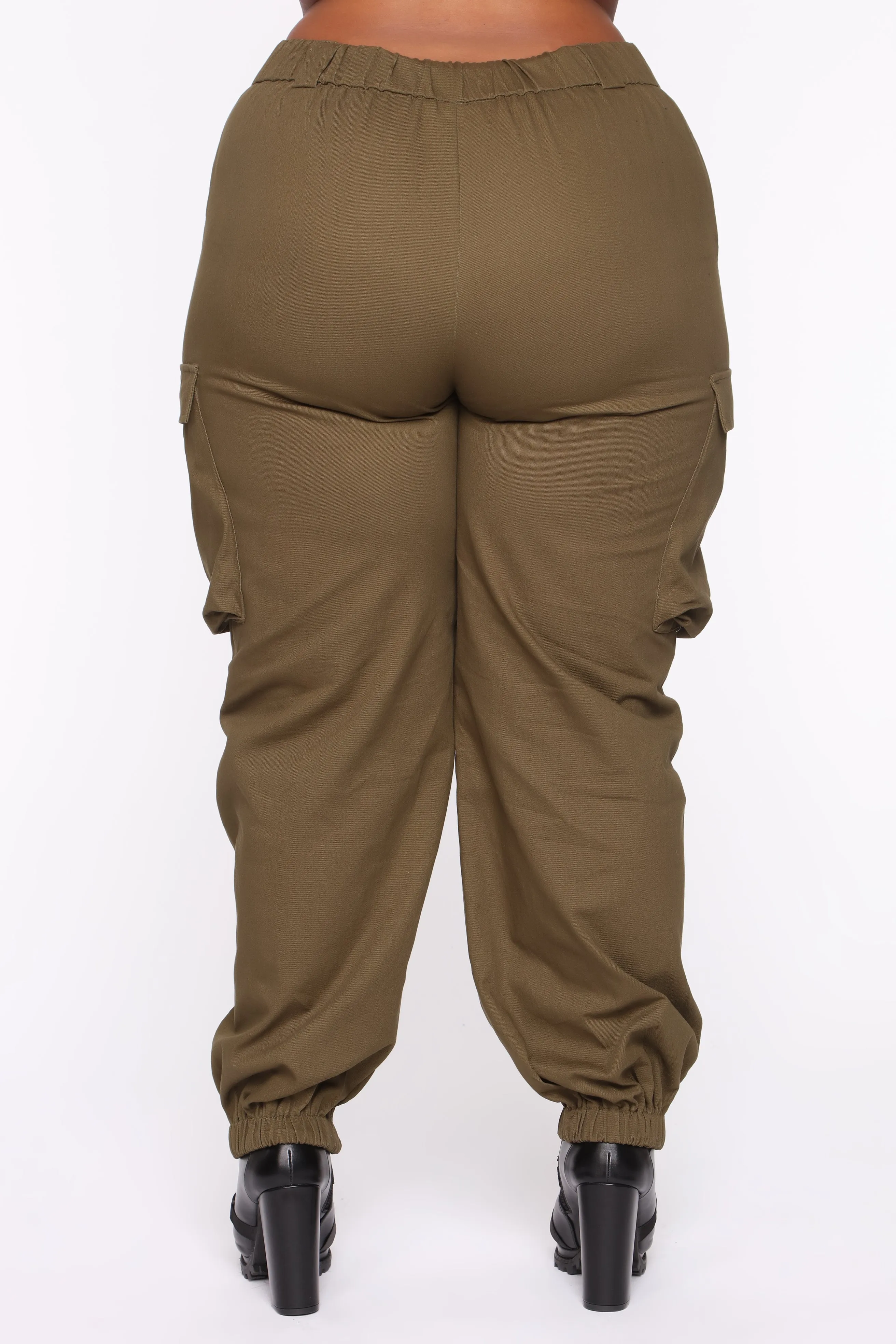 Amelia Oversized Cargo Pants - Olive