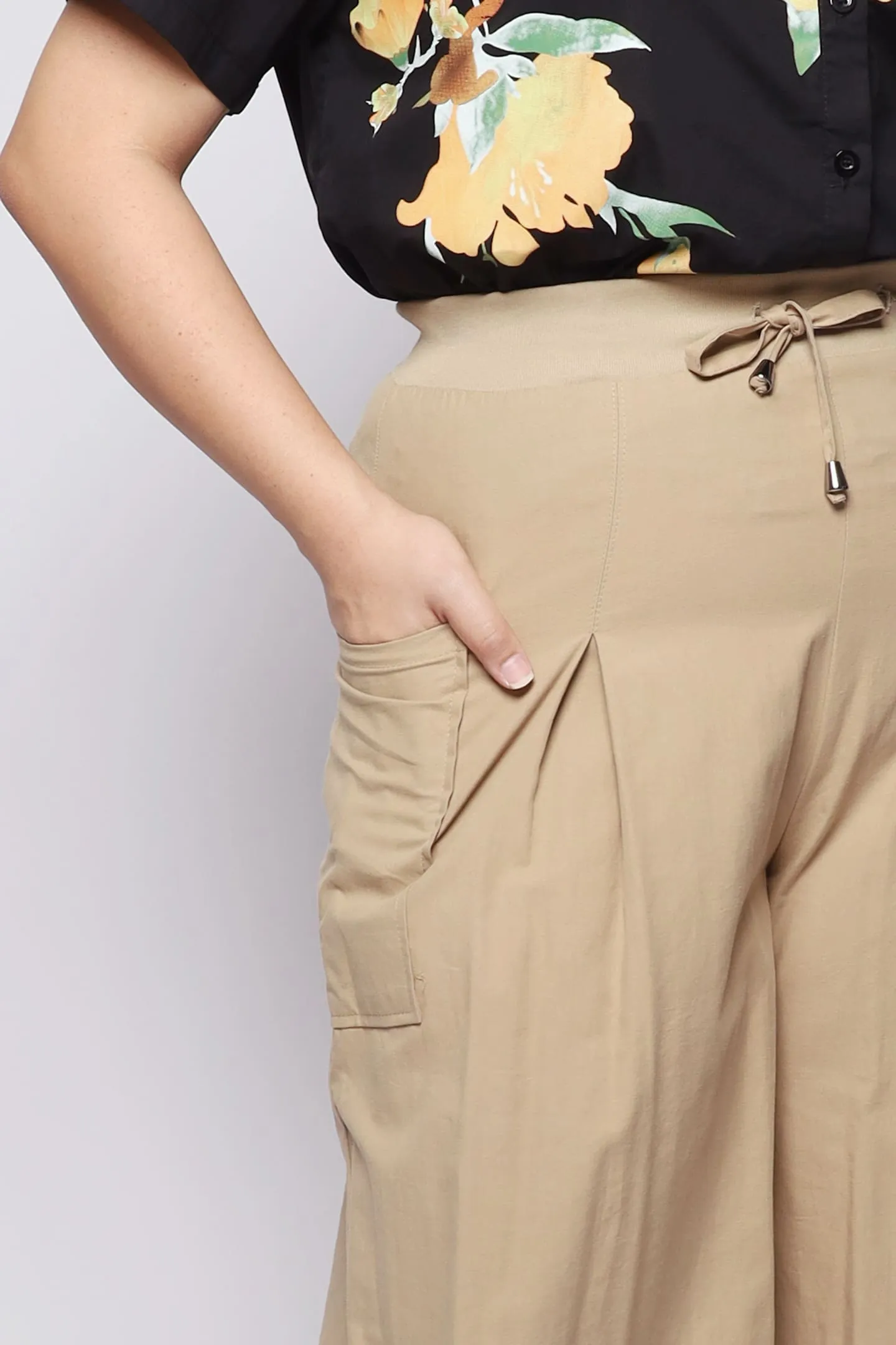 Colson Pants in Khaki