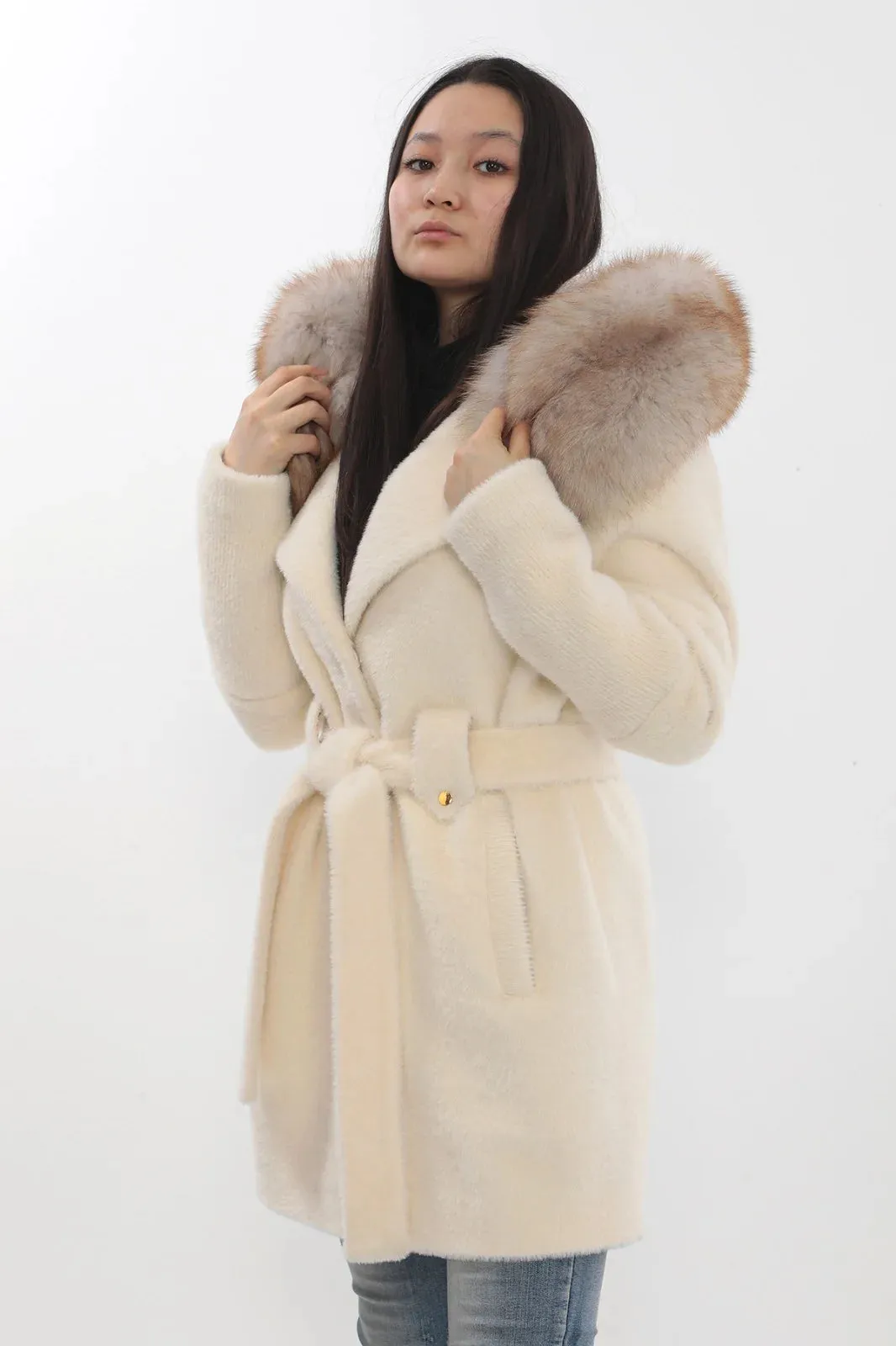 Kolleen Boutique Off-White Llama Wool Jacket with Faux Fox Fur