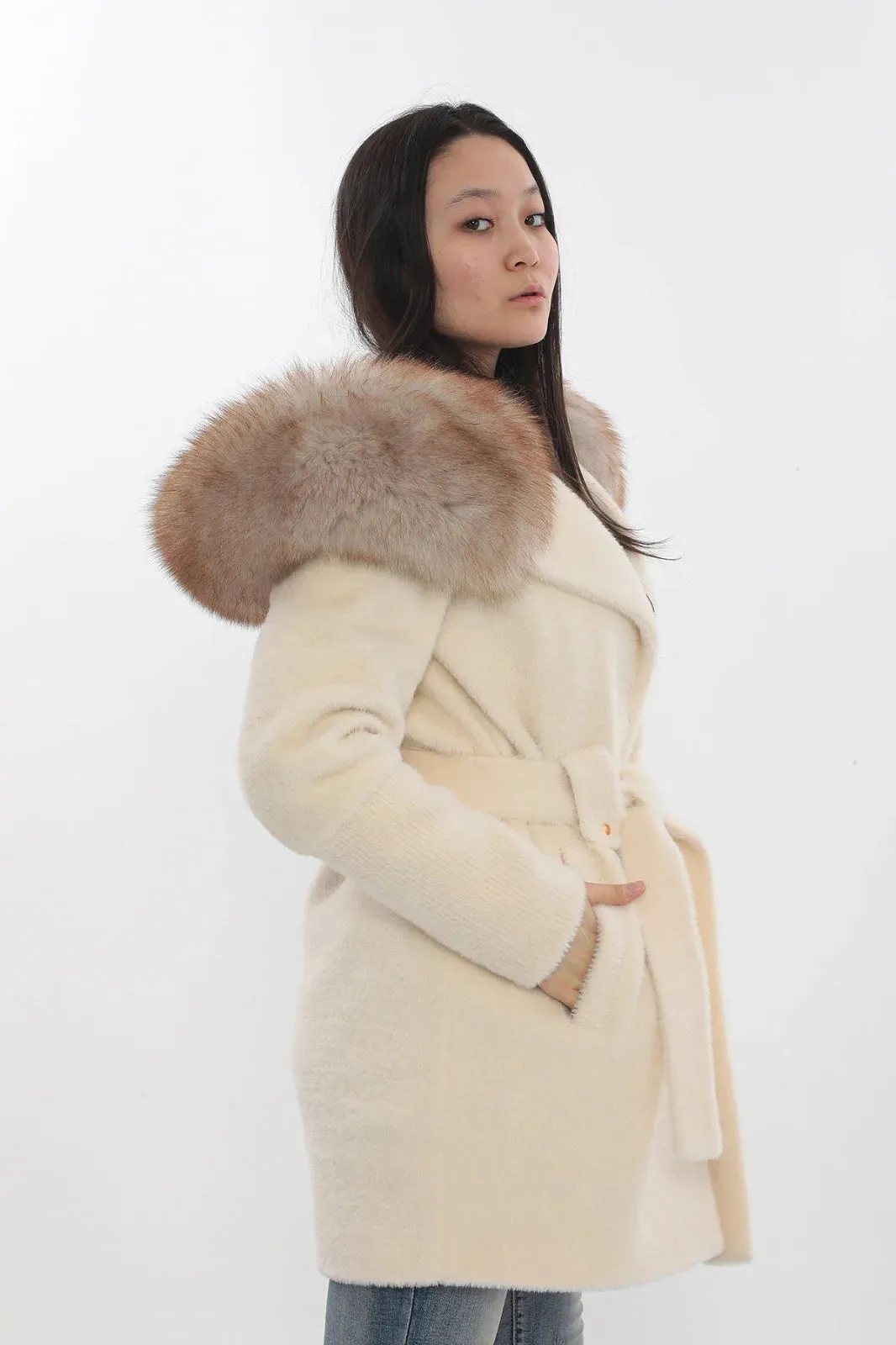 Kolleen Boutique Off-White Llama Wool Jacket with Faux Fox Fur